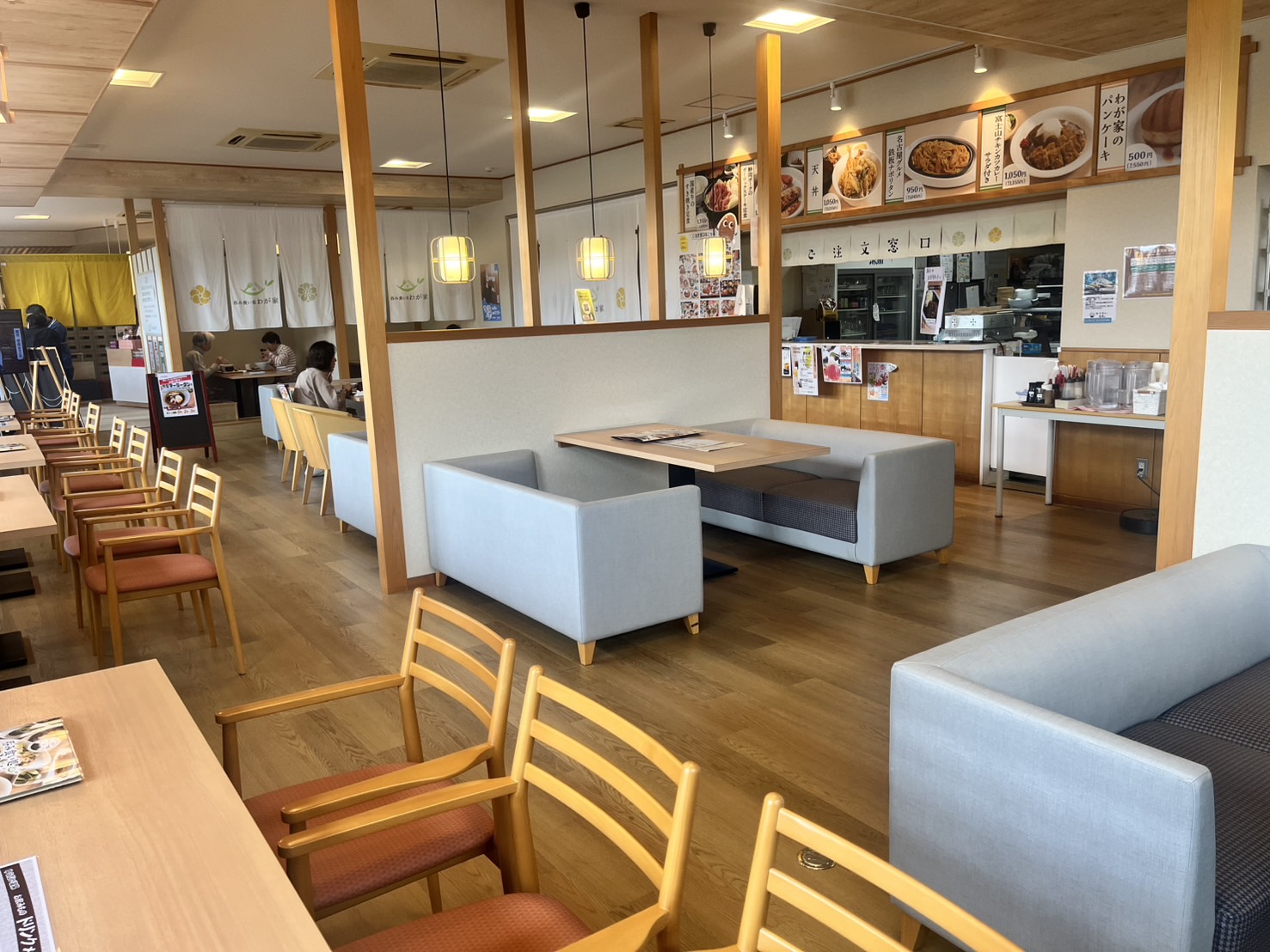 月給35万円以上・年間休日110日◎3施設を支える中核ポジションとして経験を活かしませんか?