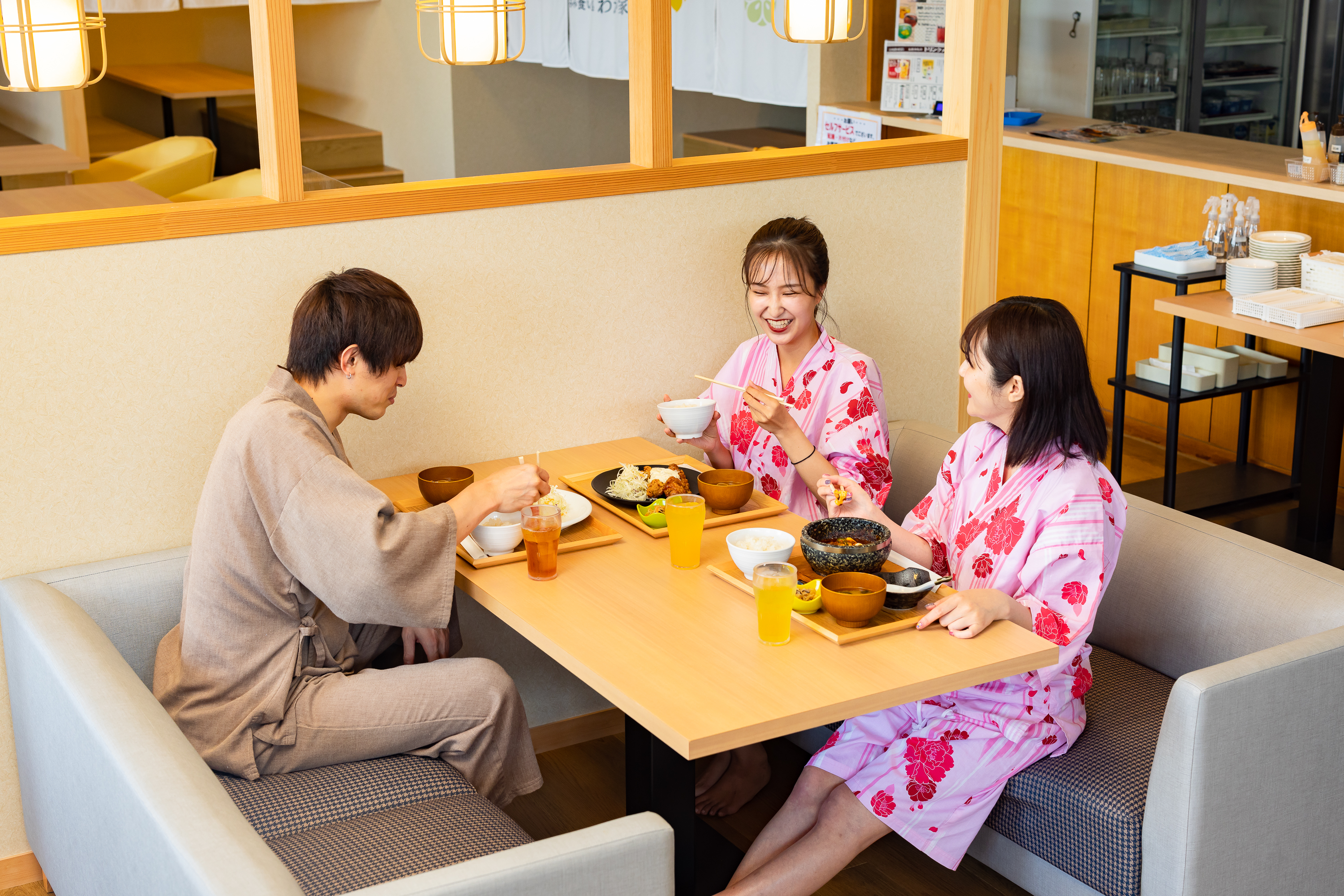 富士山を望む温浴施設で、料理ジャンルに縛られず自由に腕をふるえる料理長候補を募集!