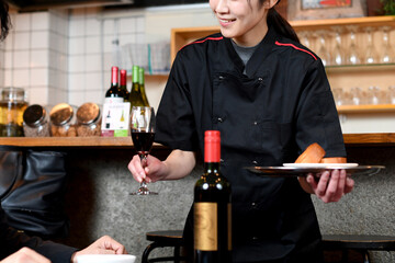 上場グループの安定基盤で、新ブランド立ち上げに挑んでみたい方歓迎!