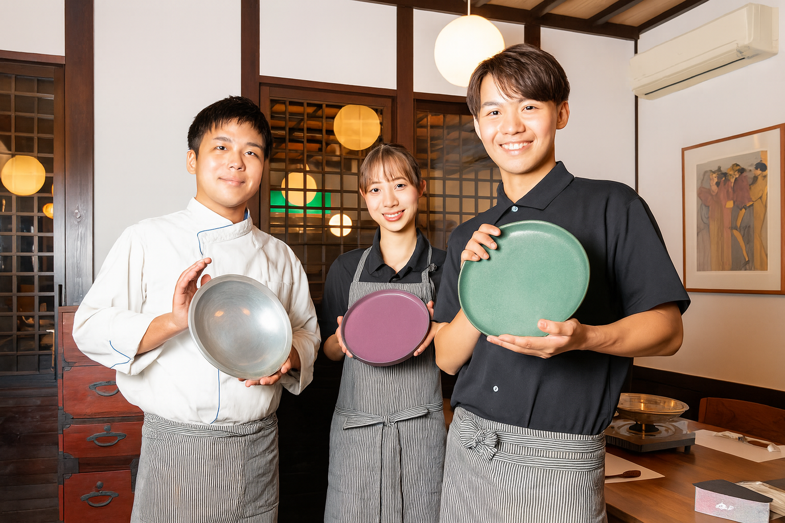 落ち着いた空間でお客様をお迎え。温かい接客が魅力の職場です。