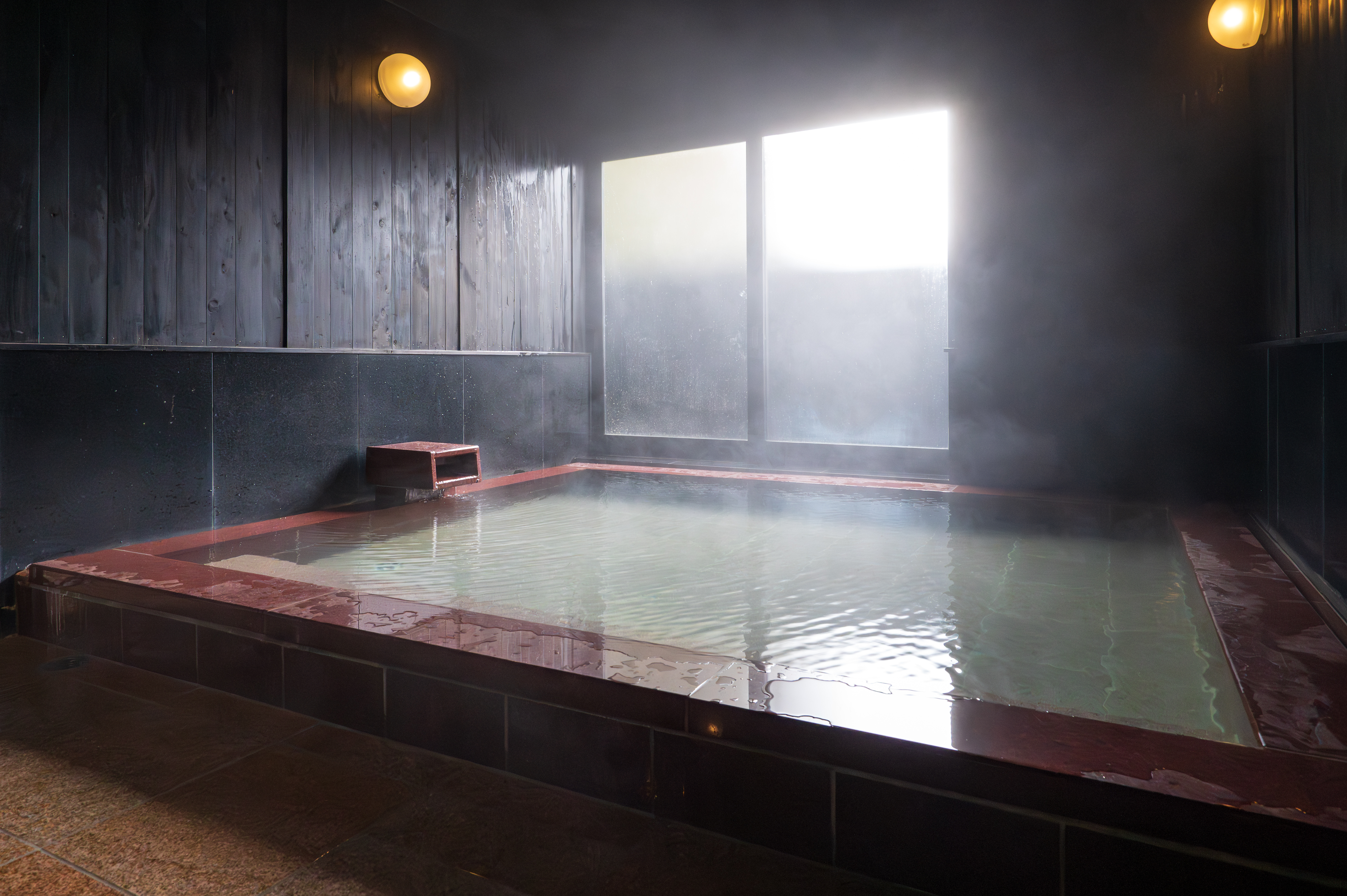 源泉かけ流しの湯で心から整う。旅籠屋丸一の自慢の温泉です。