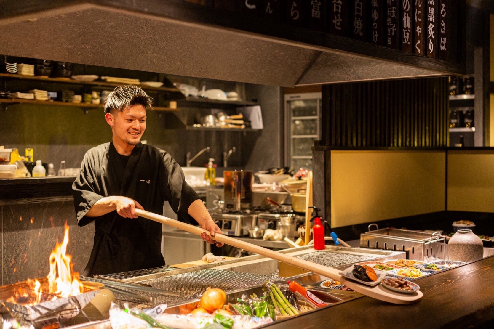 月給35～50万円の店長候補募集！チャンスもスピード感も手に入る環境です。