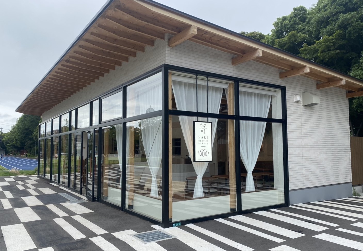 2026年夏、東京・南葛西に新店OPEN予定。大阪の既存店でも製造体制を強化しています。