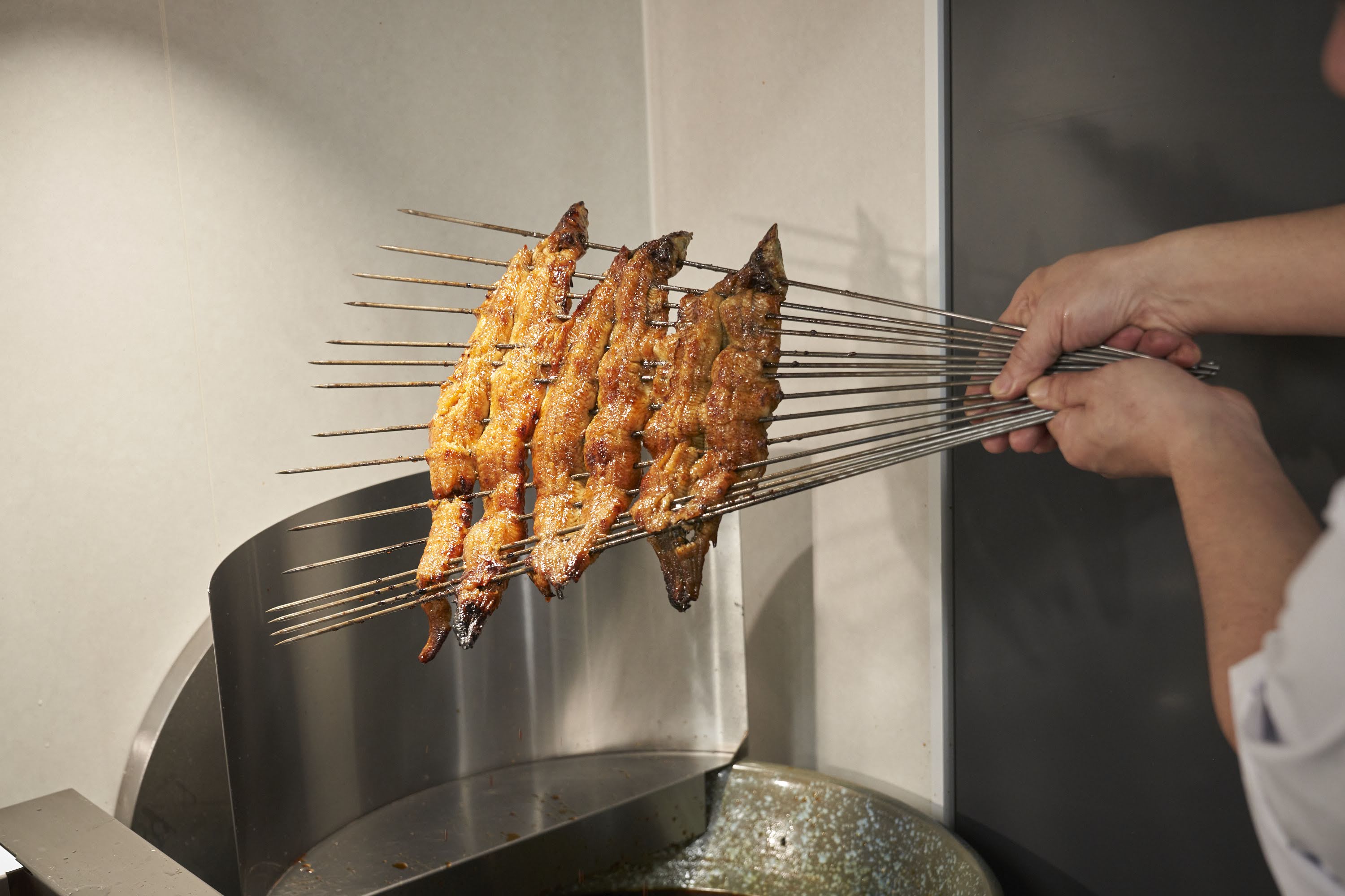 接待や会食など大人のお客様が中心。質の高いサービス経験を積めます。