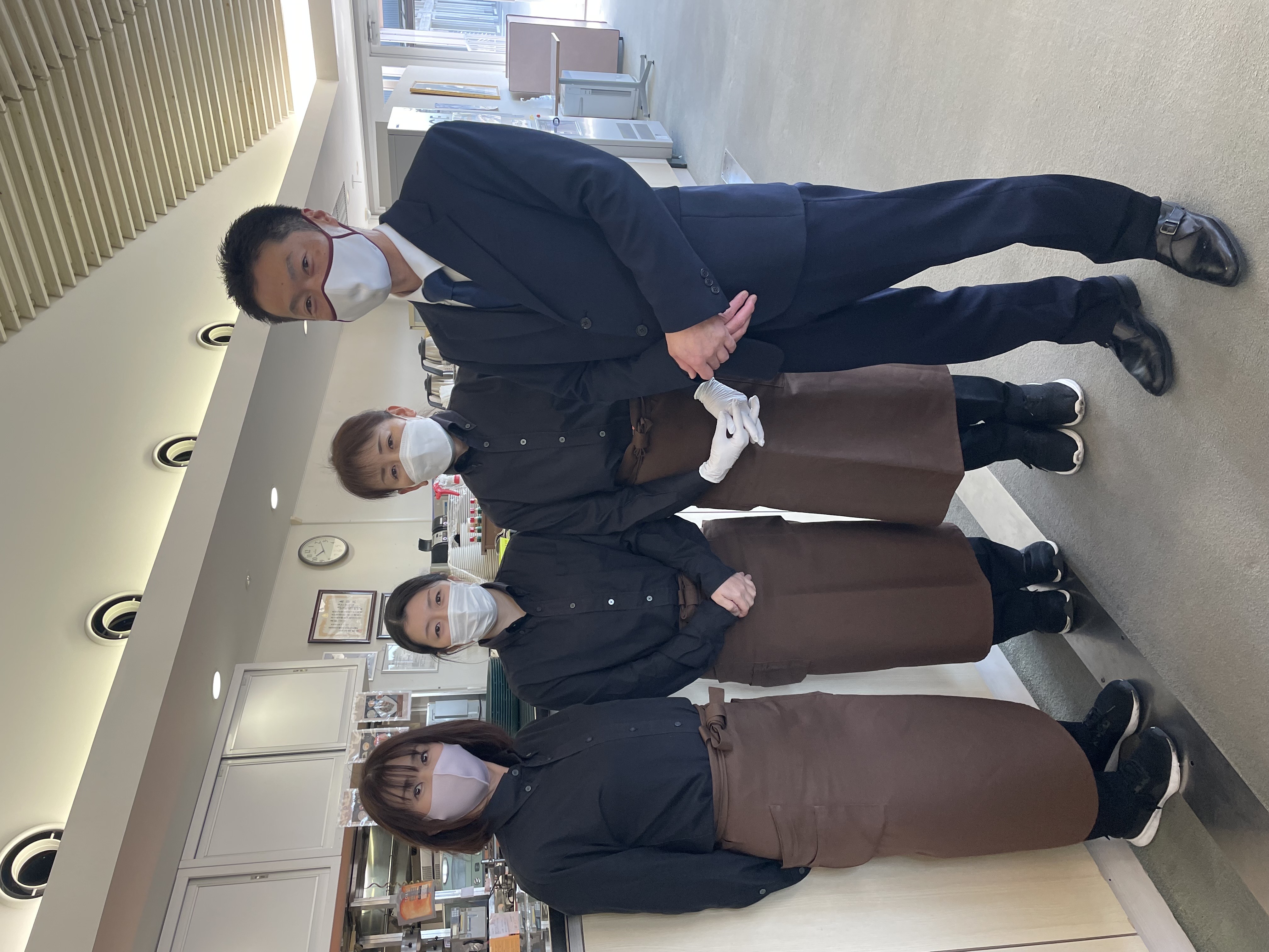 女性が活躍中。経験や年齢に関係なく声を掛け合いながら協力する、温かい雰囲気の職場です。