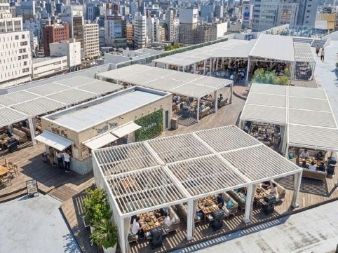 実力次第で入社半年での店長昇格も!積極出店により豊富なポストがあるため、早期キャリアアップが可能。