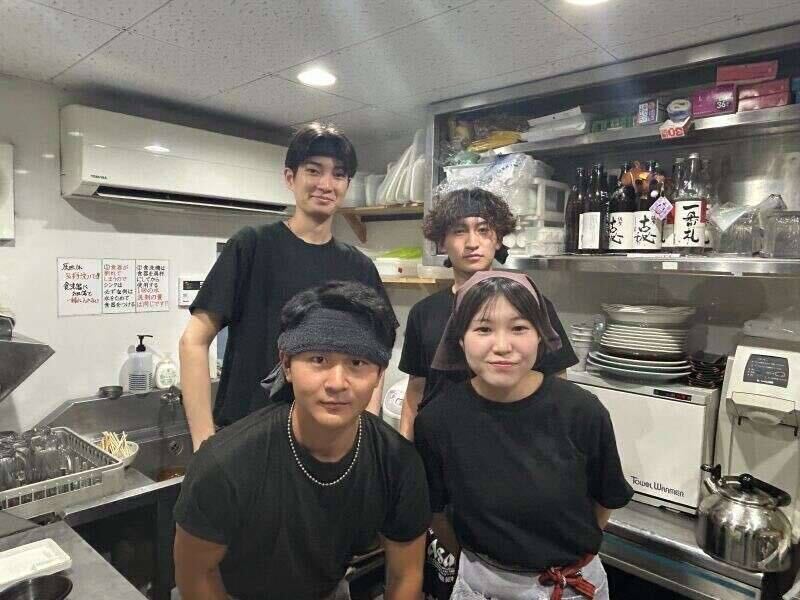 社員もアルバイトも仲が良く、自然と声をかけ合えるあたたかい雰囲気のお店で、店長候補募集!