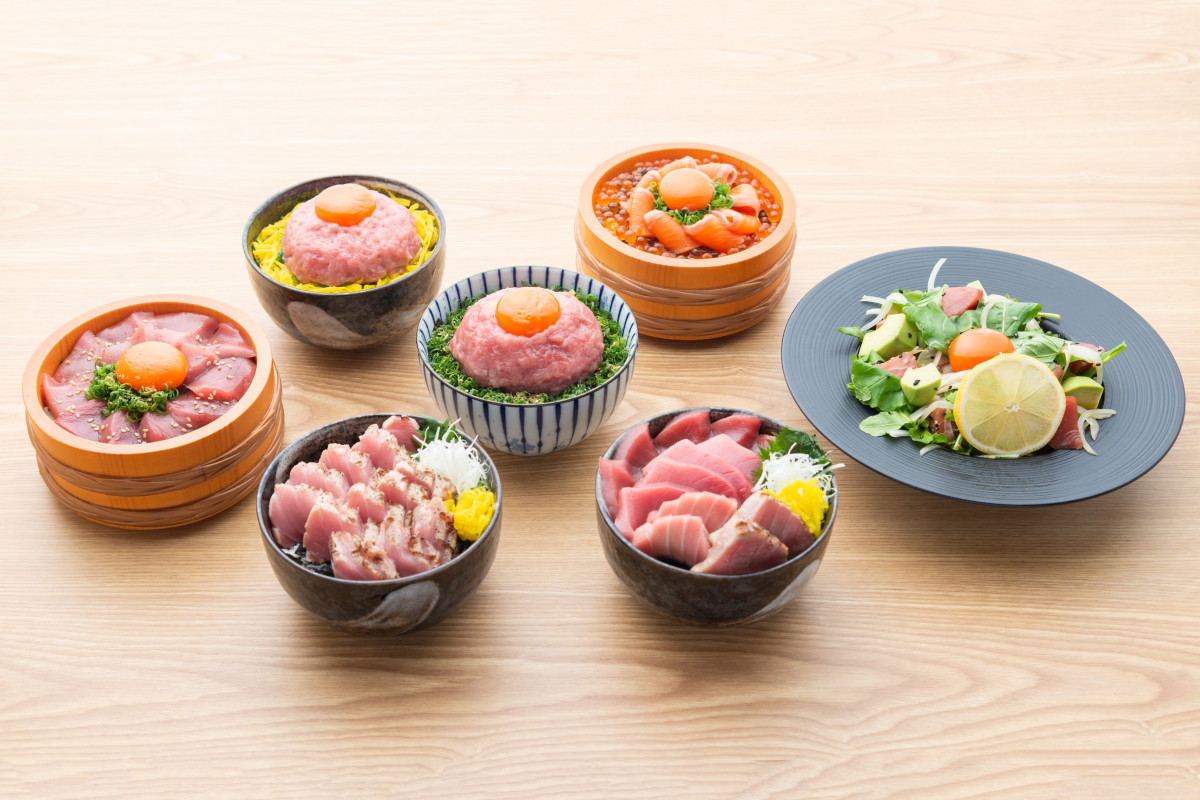 水産事業部直送のピンクマグロを使った海鮮丼専門店技術も経験も深められる環境です。