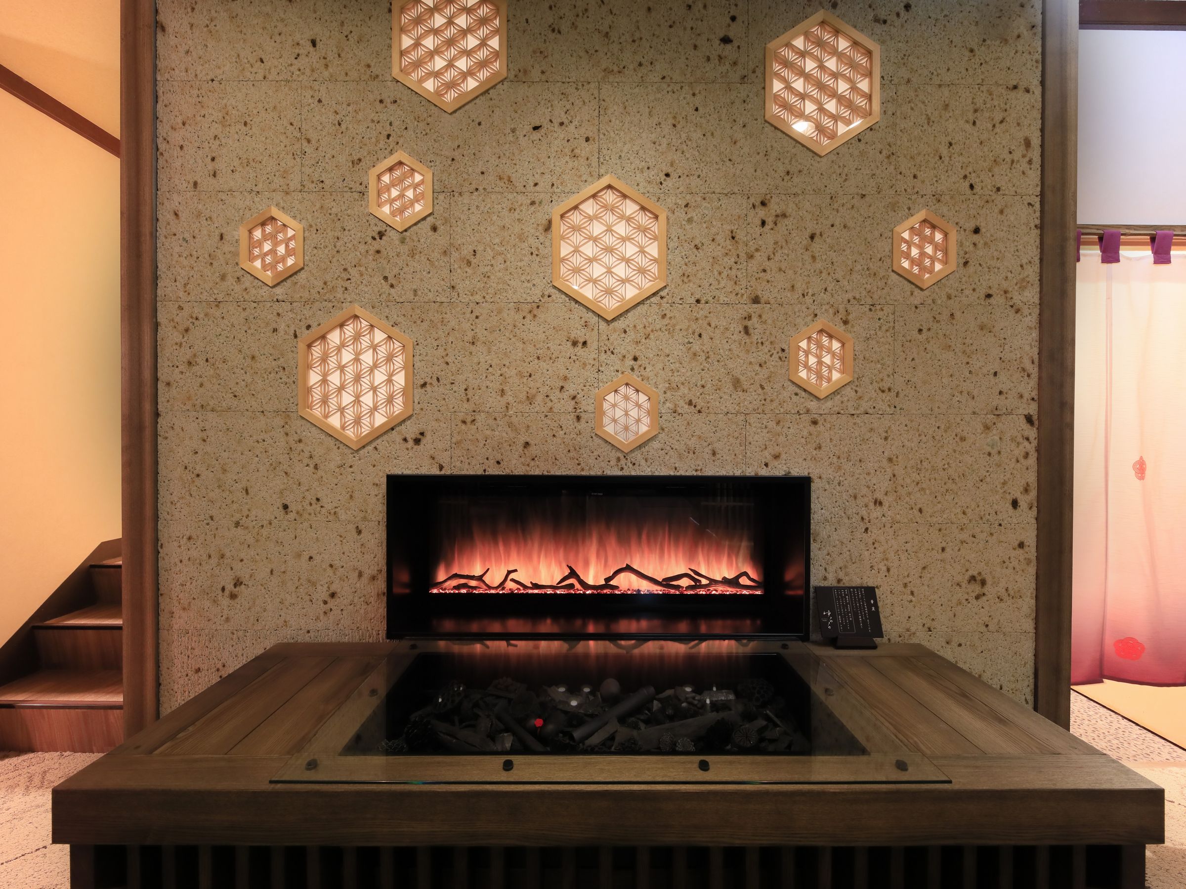 月8~9日休みを確保。寮費1万円ほかサポートあり。遠方からの移住も歓迎しています!