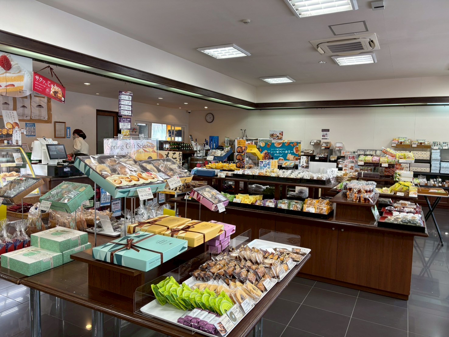 季節ごとに変わる売り場づくりも楽しめます。