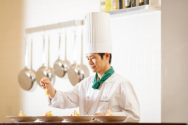 新郎新婦の結婚式を彩る大事な料理をお任せします!
