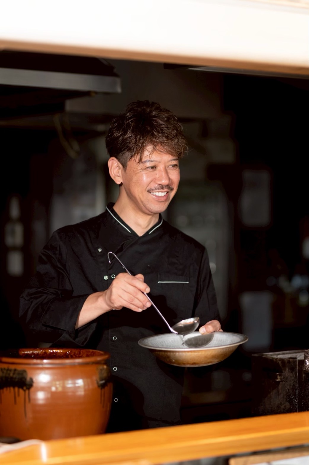 東京で飲食企業を運営する代表が、地方から新しい飲食の価値をつくる会社です